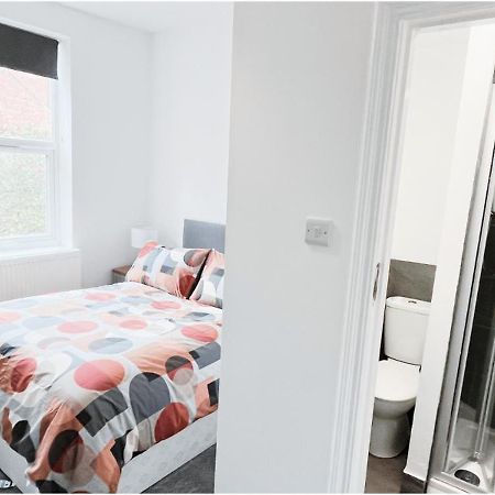 Private Room In Modern House Near Nottingham Ngoại thất bức ảnh